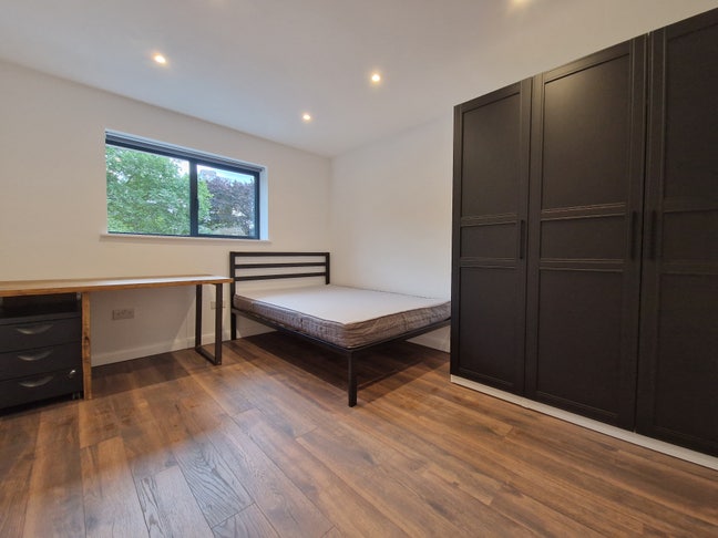 Double Room, Zone 3, All Bills Included Main Photo