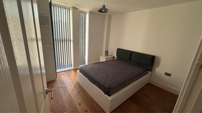 Lovely Room Available in a 2-Bedroom Flat Main Photo