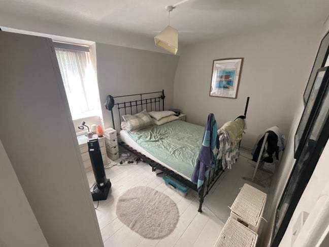 Furnished double room, 3 Bed LGBT Houseshare SW8 Main Photo