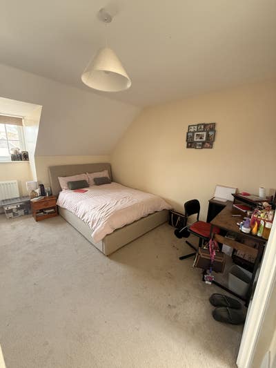 Large En-Suit Room to Rent in Luton- LU2 Main Photo