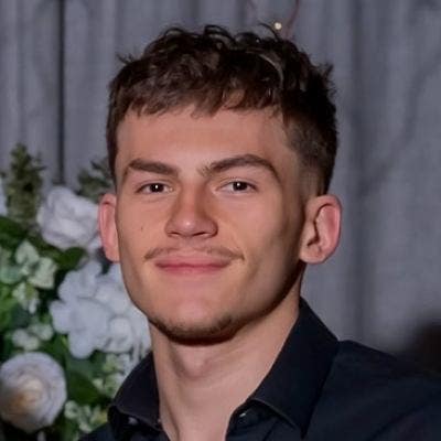 Kingston University student looking for a room Main Photo