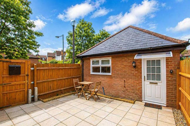 Detached Fully Furnished Annexe with Private Patio Main Photo