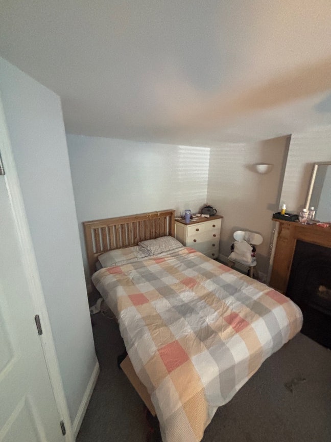 Room to rent on Abingdon Road Main Photo