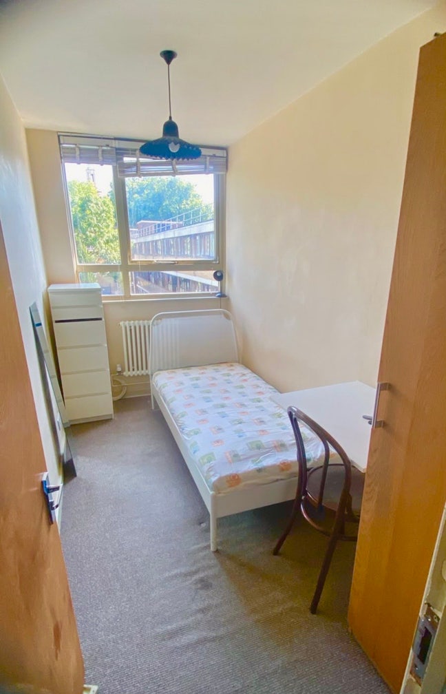 Old Street ❤️Single a Double Rooms Available Now! Main Photo