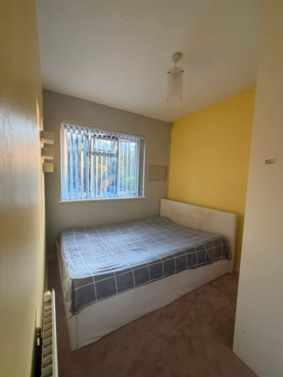 Single Room for rent Main Photo