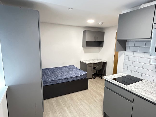Student Studio Flat *All Bills Included* Main Photo
