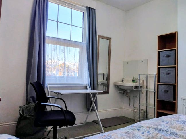 Double Room 06/08/26 Convenient town centre/Sea Main Photo