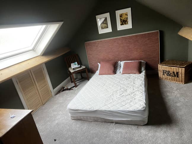Attic room in Troedyrhiw  Main Photo