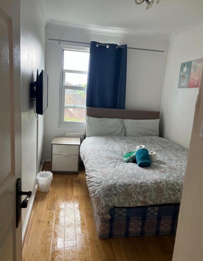 Double room for 1 person available in Wimbledon! Main Photo
