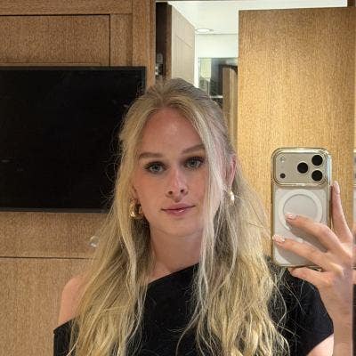 Adriana, 21, female student, room wanted Main Photo