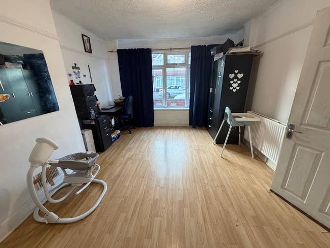 Private  Double room for rent Main Photo