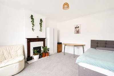 CB1 room close to Addenbrookes, Arm, Astrazeneca Main Photo
