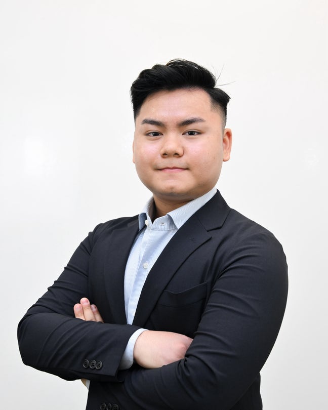 Professional Male seeks a single or double room Main Photo
