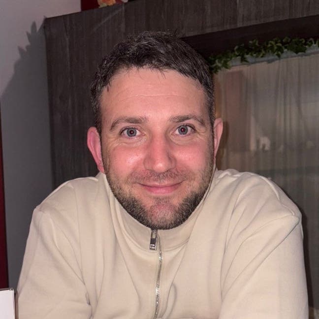36 year old Male seeks a single or double room Main Photo