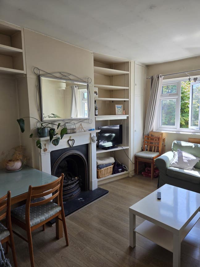 1 Room off Northcote Road, Clapham Main Photo