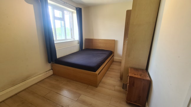 Spacious Double Bedroom in South East London Flat Main Photo