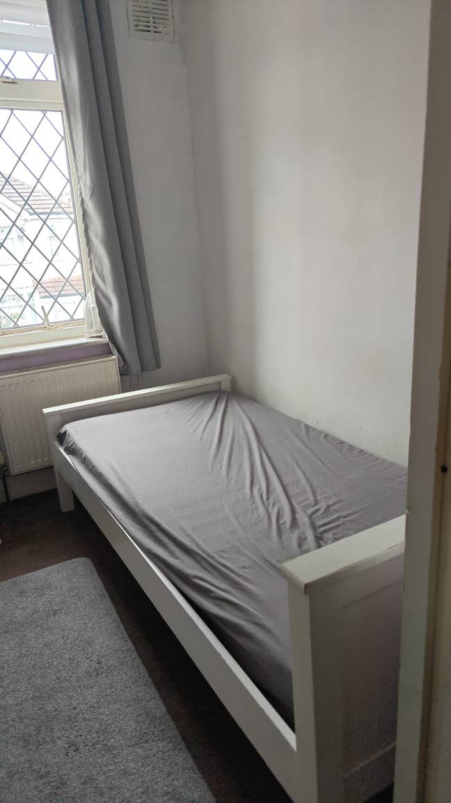 Furnished Double Room to Let – Romford RM7  Main Photo