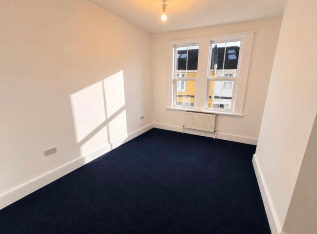 Housemate Wanted - 3 Bed Newly Renovated Flat  Main Photo