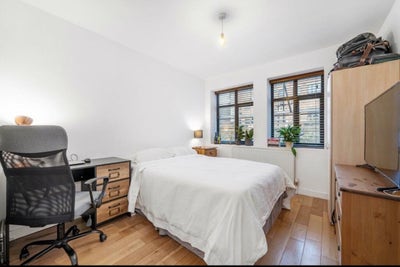 Spacious double room in great location Main Photo
