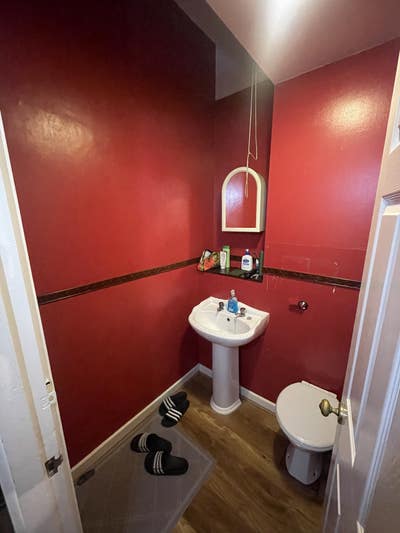 Urgent, Flat Available to Rent. Shared Main Photo