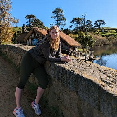 Professional Female seeks a double room Main Photo