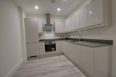 1 Bedroom Flat to rent in Slough Main Photo