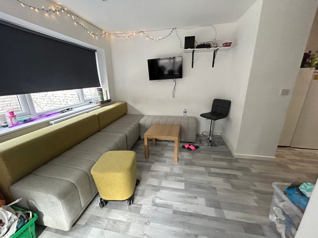 Student room  Main Photo