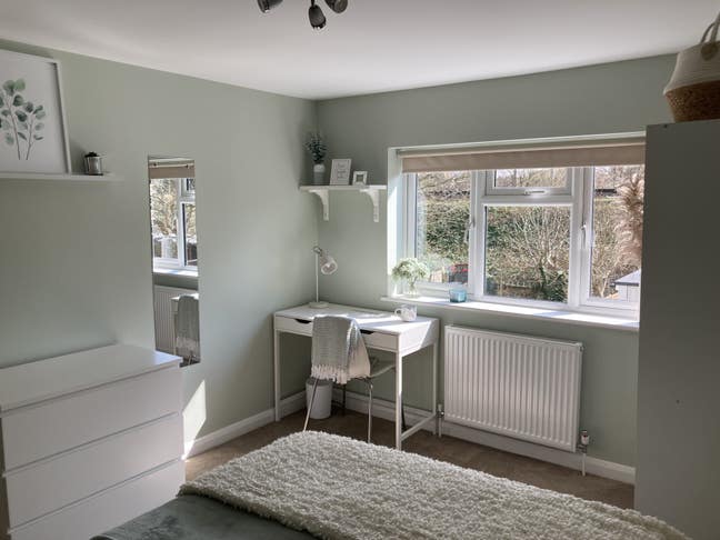 Almost new superb houseshare - mainly female Main Photo