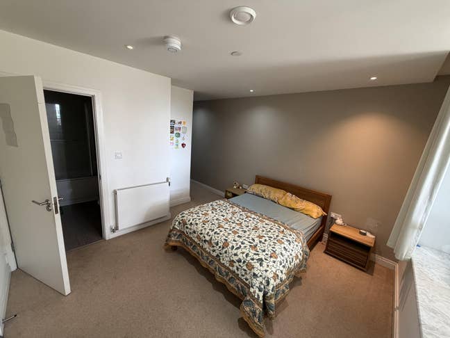 Double Room with Ensuite and Patio Main Photo