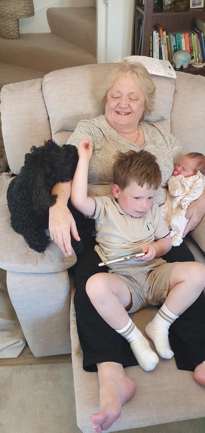 Mrs Sandra Robertson 6 Main Photo