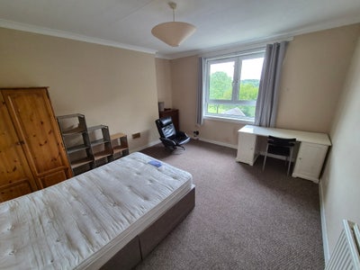 Large double, good location Main Photo