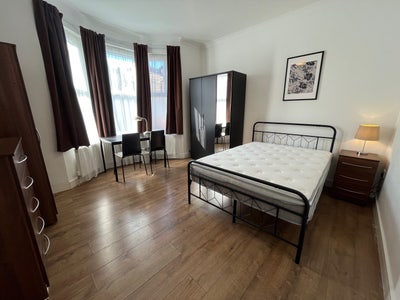 Large room with private fridge, lots of storage Main Photo