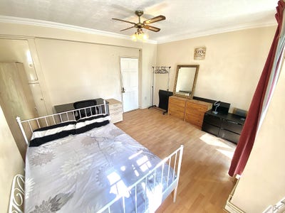 2 Double rooms in E3 + Garden - All Bills Included Main Photo