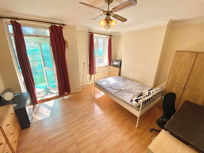 2 Double rooms in E3 + Garden - All Bills Included Main Photo