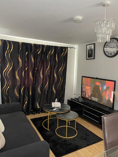 Single Room to Rent in a 2 bedroom flat  available Main Photo