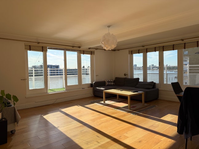 Looking for a flatmate so we don’t lose our spot Main Photo