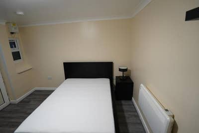 🏡 4 Rooms to Let – Barking, IG11 7QZ Main Photo