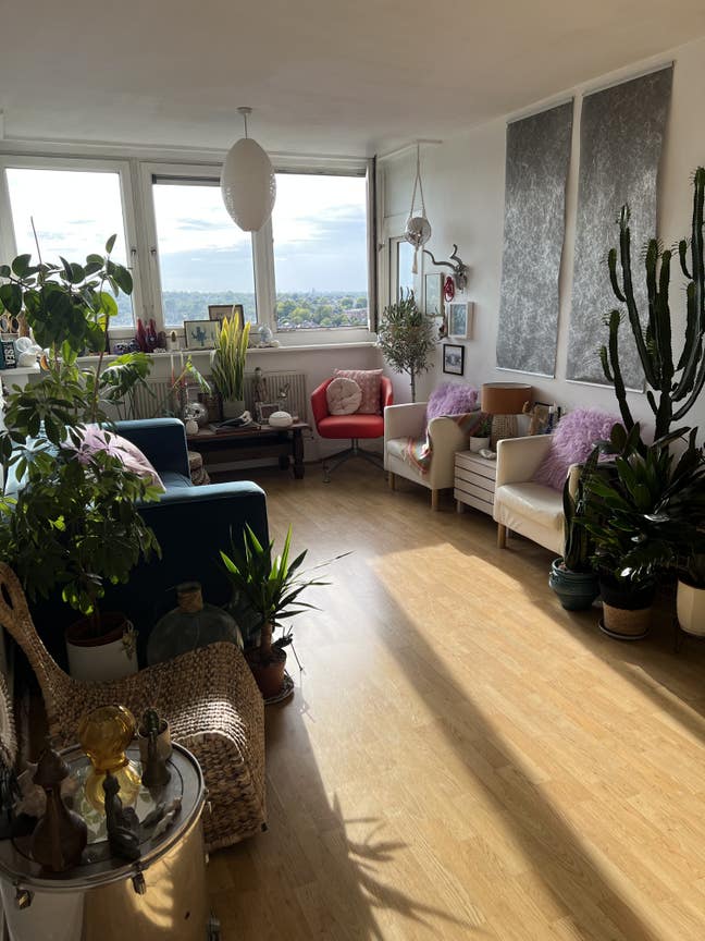 Single room &pound;795- All bills inc- Available now Main Photo