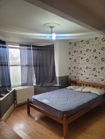 🏡 2 Rooms to Let – Southend Lane SE6  Main Photo