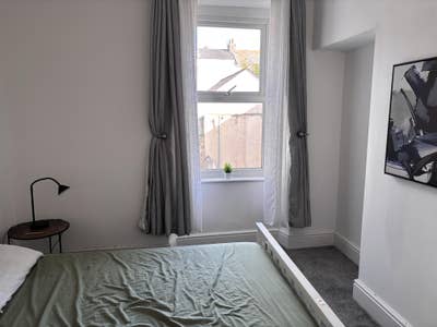 Rooms in shared house in Plymouth Main Photo
