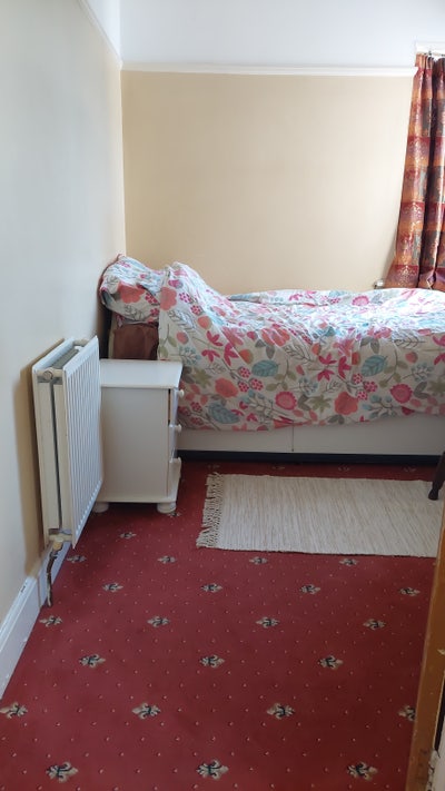 Single room in Bounds Green N11 house near to tube Main Photo