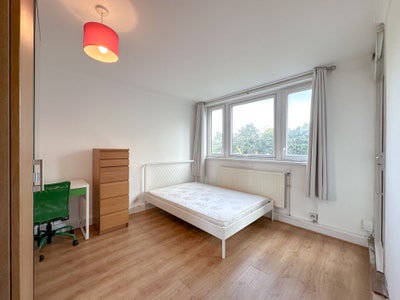 Spacious Double Rooms 6 min walk to Angel Station Main Photo