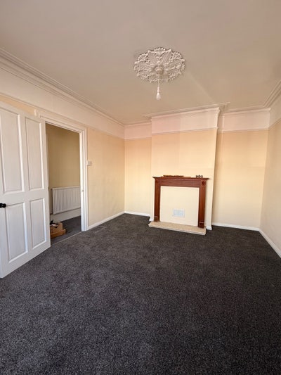 Stunning Rooms in Refurbished Home Main Photo