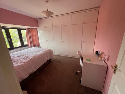 2 Large Furnished Rooms – All Bills Included  Main Photo