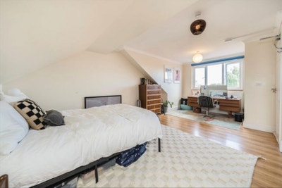 1 month sub-let & double room w/ own bathroom Main Photo