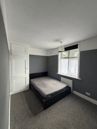 🏠 Double Bedroom Available  Main Photo