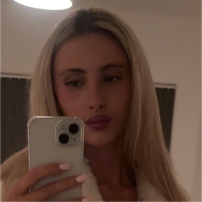 28 year old female looking for an en/suite room  Main Photo