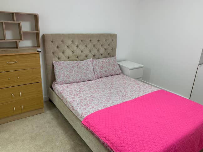Spacious Ensuite Room for Rent – Langley, Maidston Main Photo