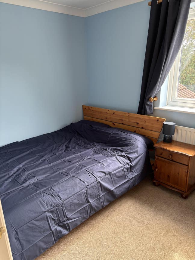 Room to rent with own bathroom in shared house Main Photo