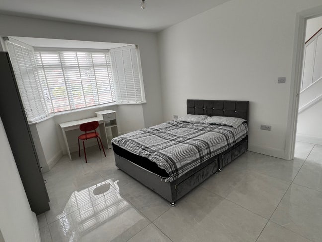 Double room to rent  Main Photo